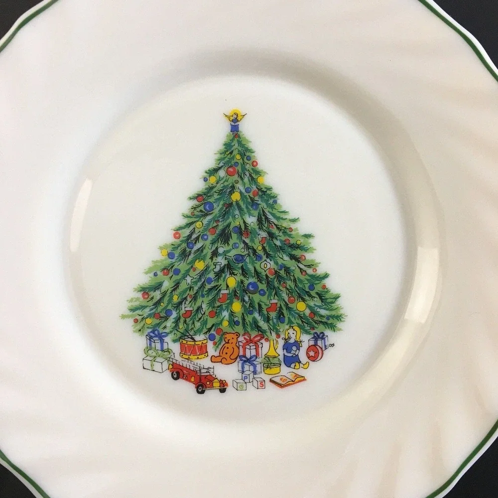4 Salem Noel 8” Bread/Dessert Plate with Tree And Toys Made Of Milk Glass - Picture 4 of 7